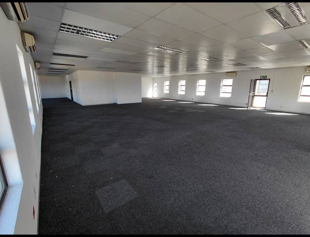 233M² OFFICE TO LET IN HALFWAY HOUSE